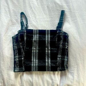 Black and white Hollister cropped tank top